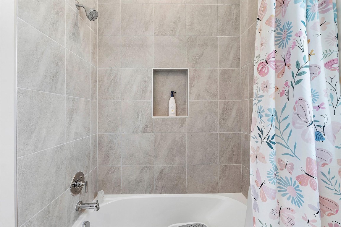 PARKLAND BAY - Residential