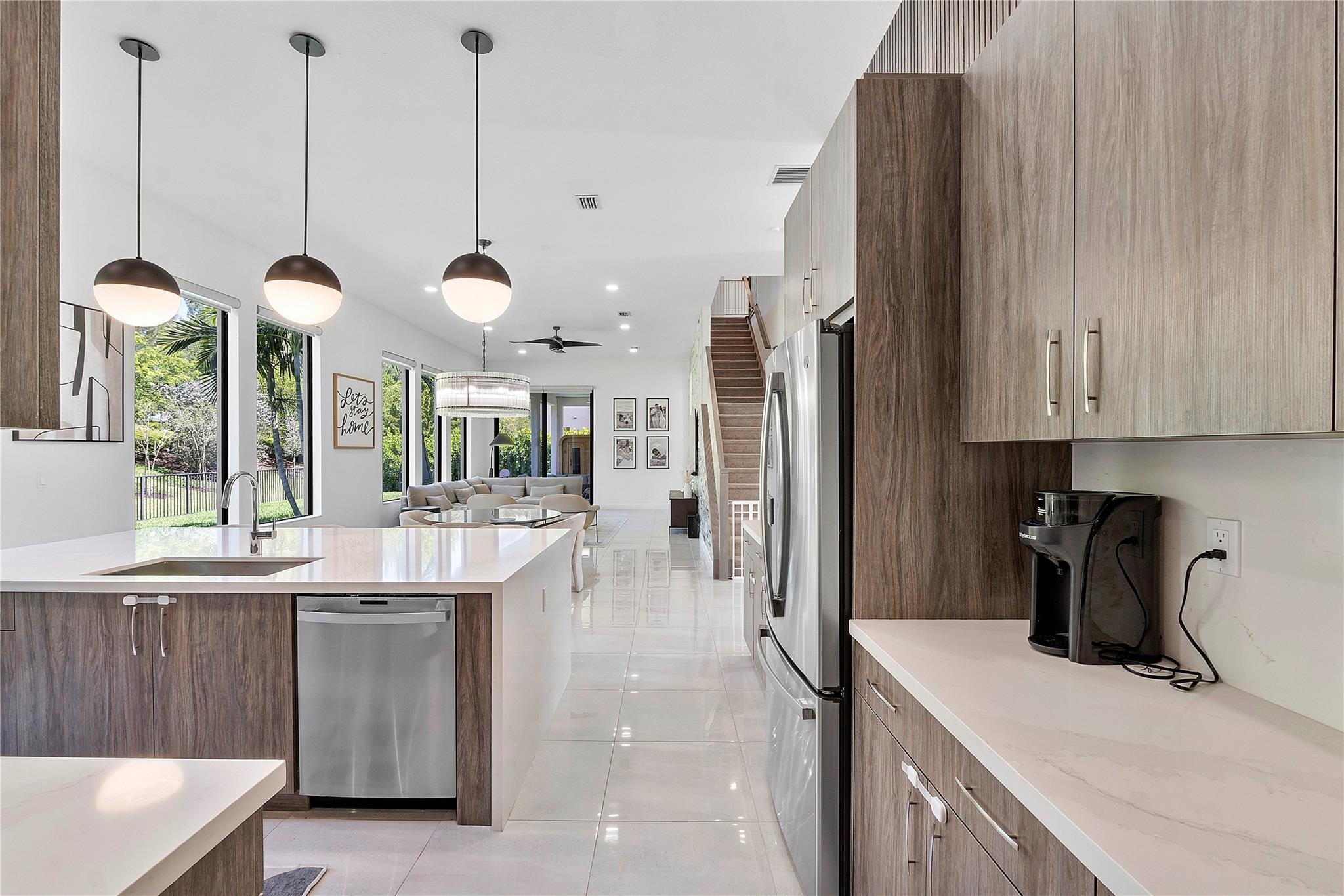 PARKLAND BAY - Residential