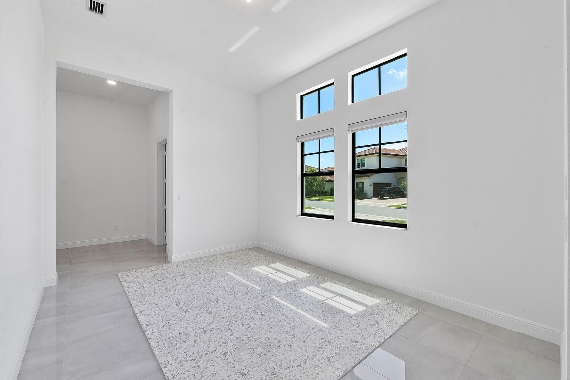 PARKLAND BAY - Residential