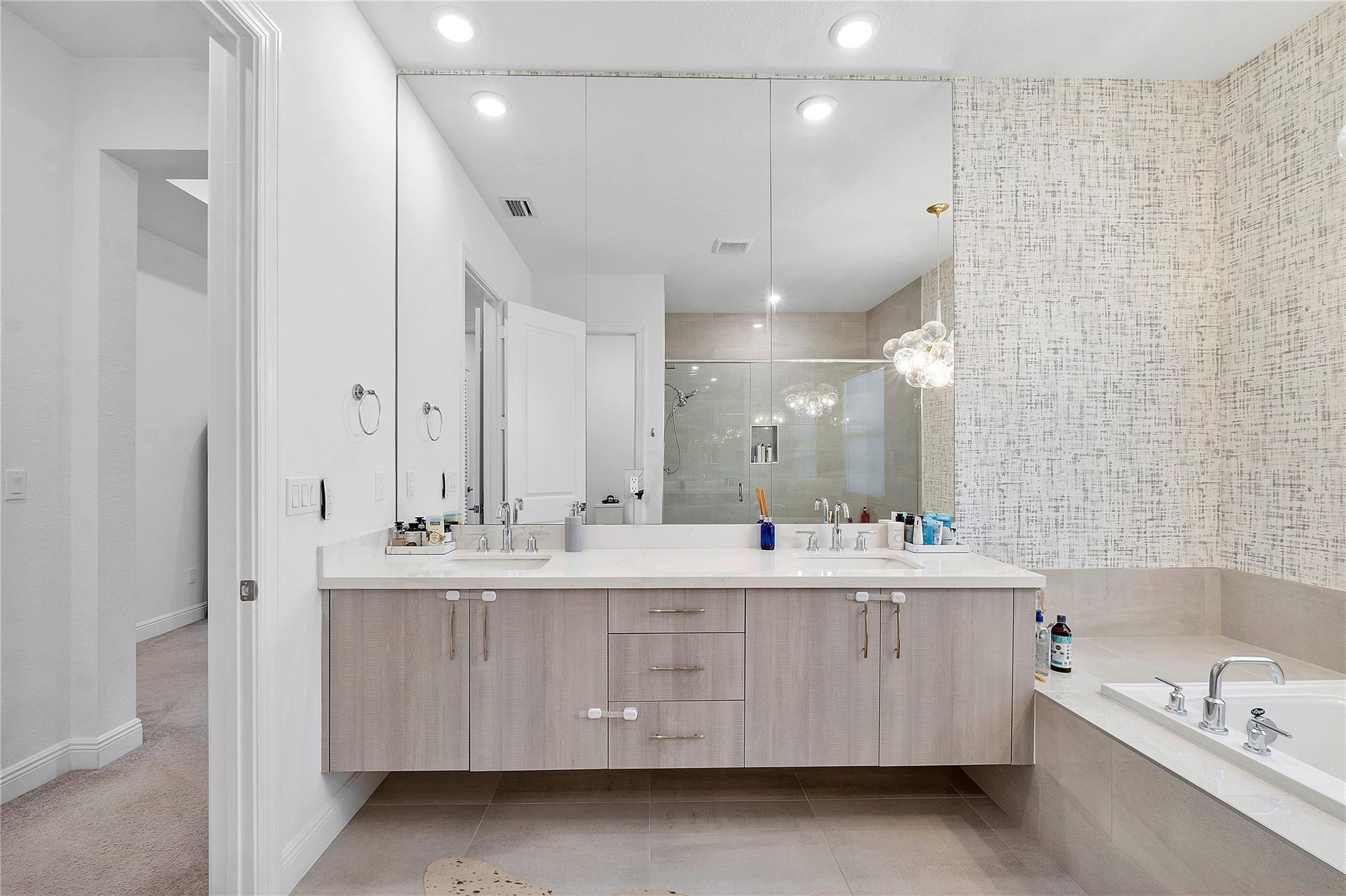 PARKLAND BAY - Residential