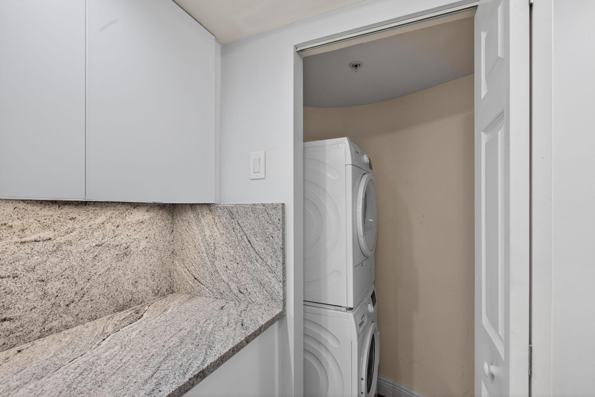 TIARA CONDO - Residential