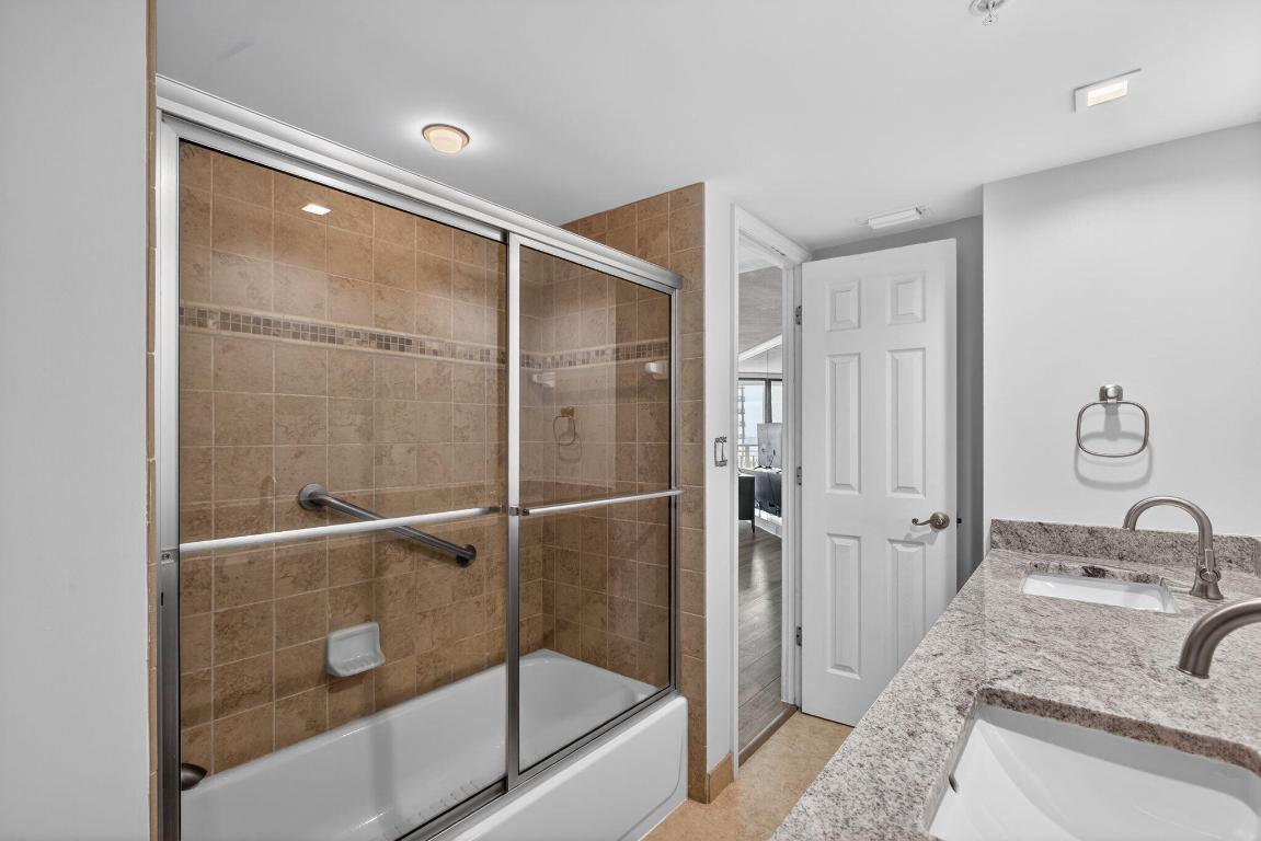 TIARA CONDO - Residential