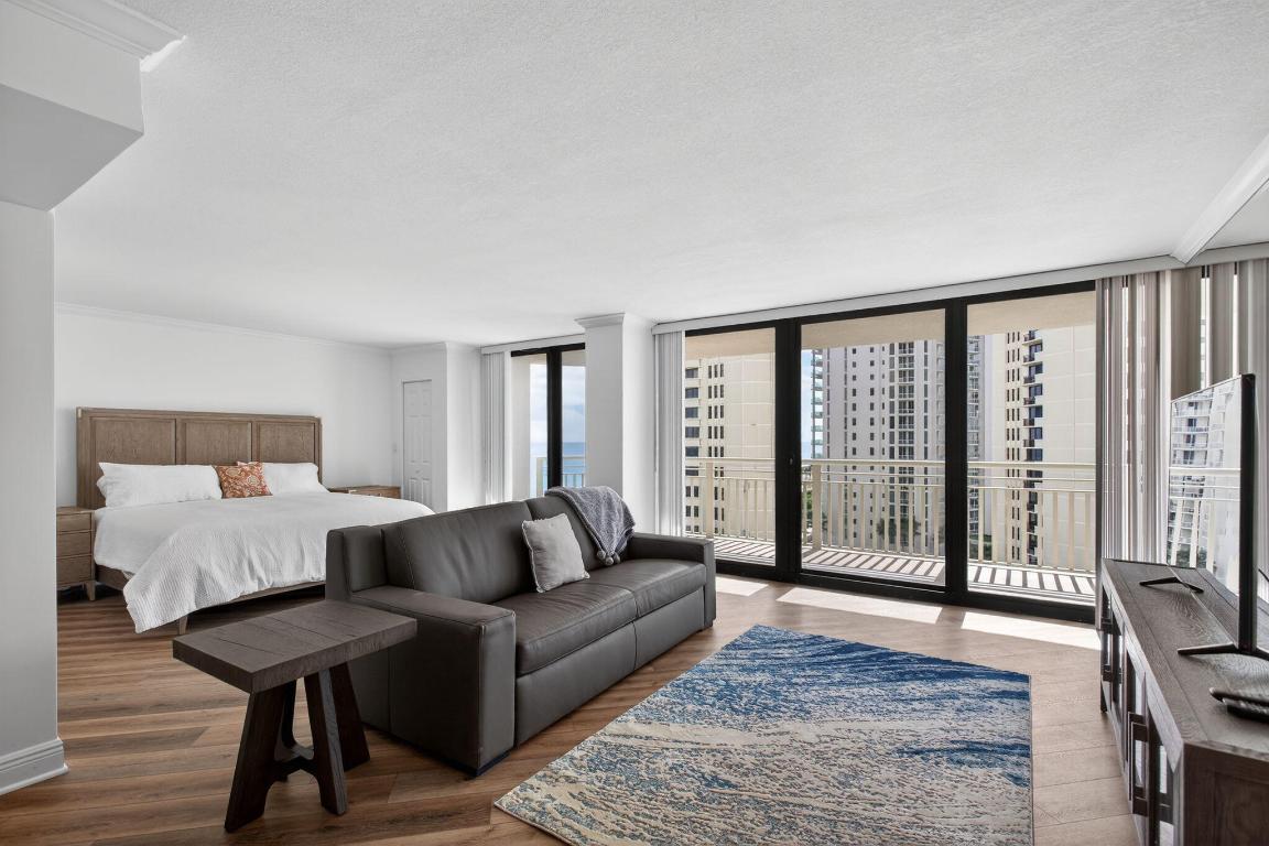 TIARA CONDO - Residential