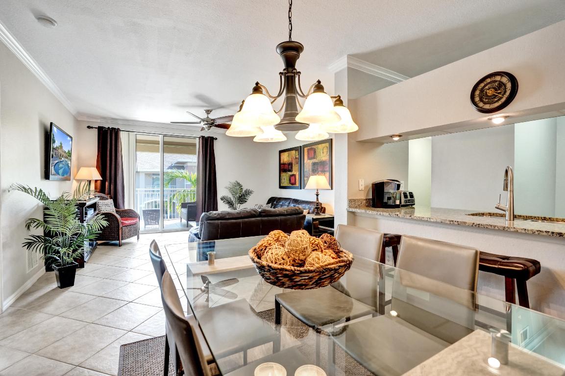 VILLAS AT EMERALD DUNES CONDO - Residential