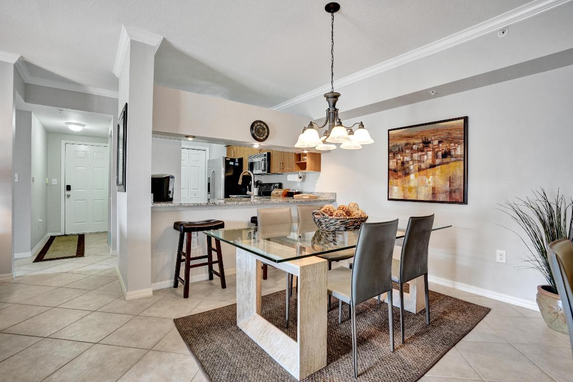 VILLAS AT EMERALD DUNES CONDO - Residential