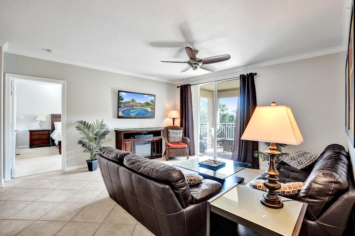 VILLAS AT EMERALD DUNES CONDO - Residential