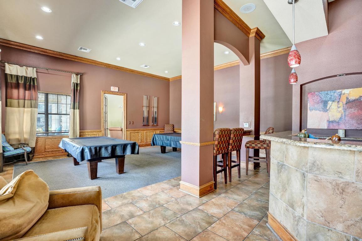 VILLAS AT EMERALD DUNES CONDO - Residential