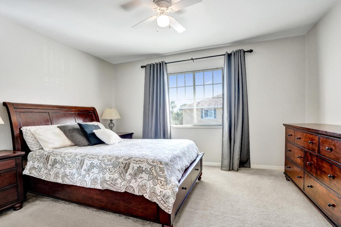 VILLAS AT EMERALD DUNES CONDO - Residential