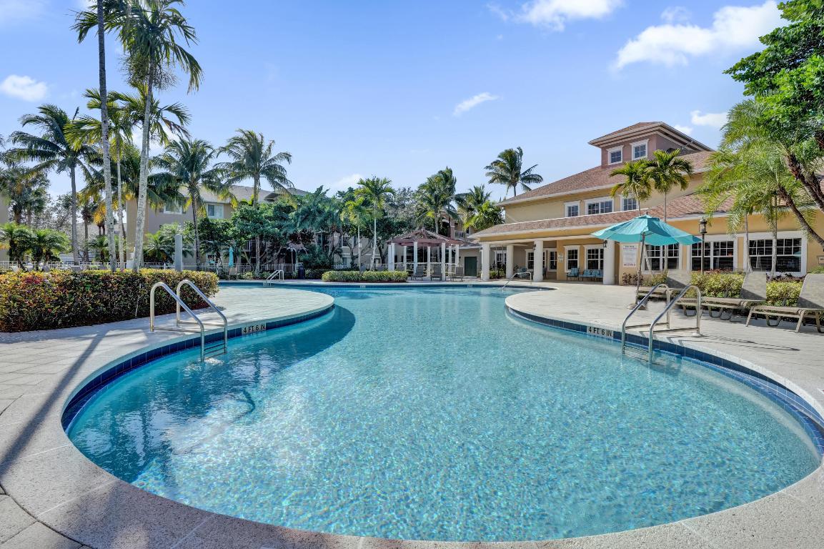 VILLAS AT EMERALD DUNES CONDO - Residential