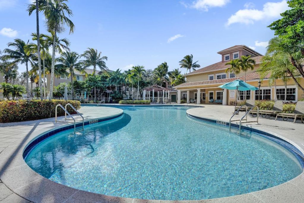 Photo of 6426 Emerald Dunes 304 Drive #304, West Palm Beach, FL 33411 (MLS # R11156046)