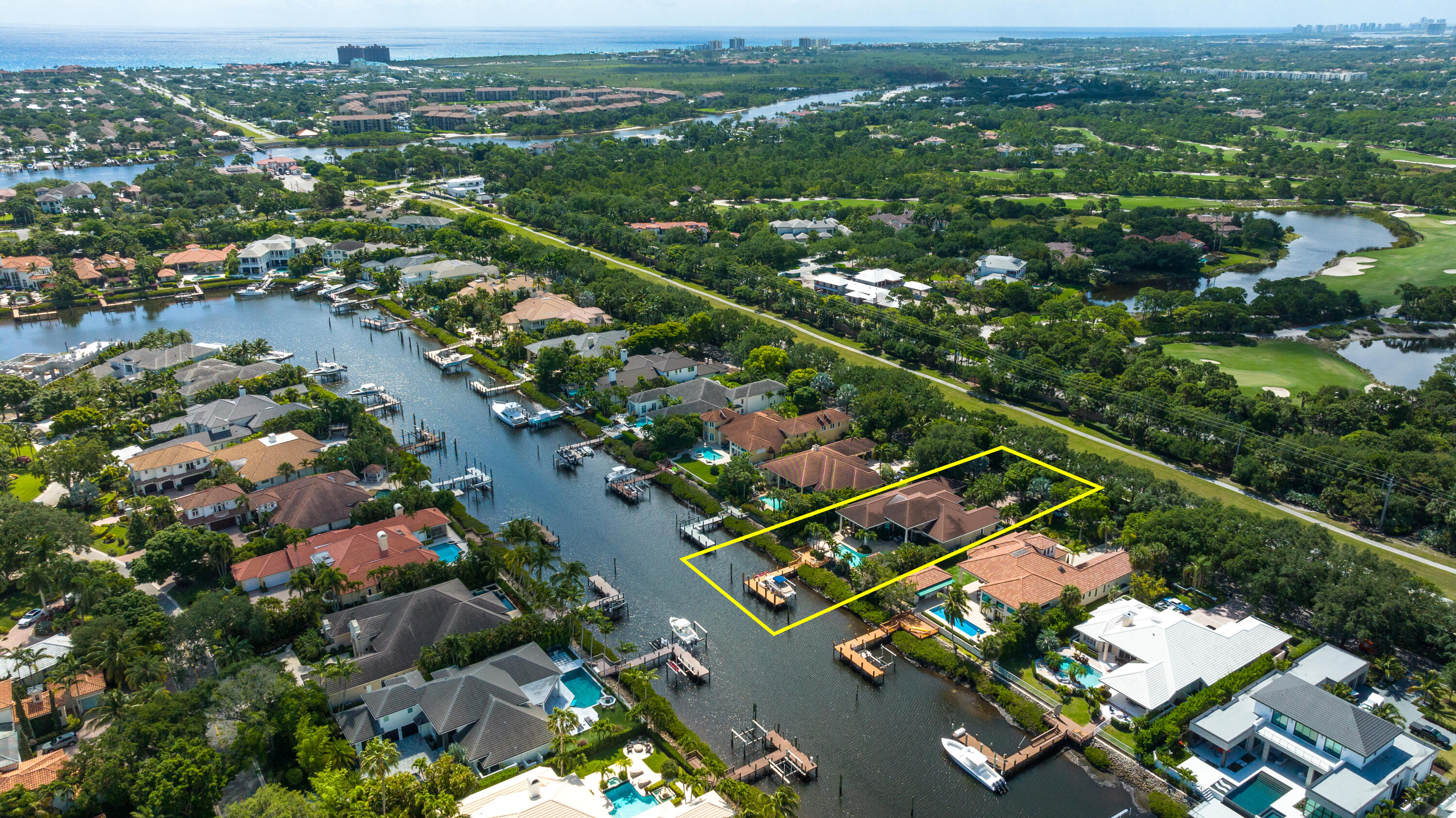 ADMIRALS COVE - Residential