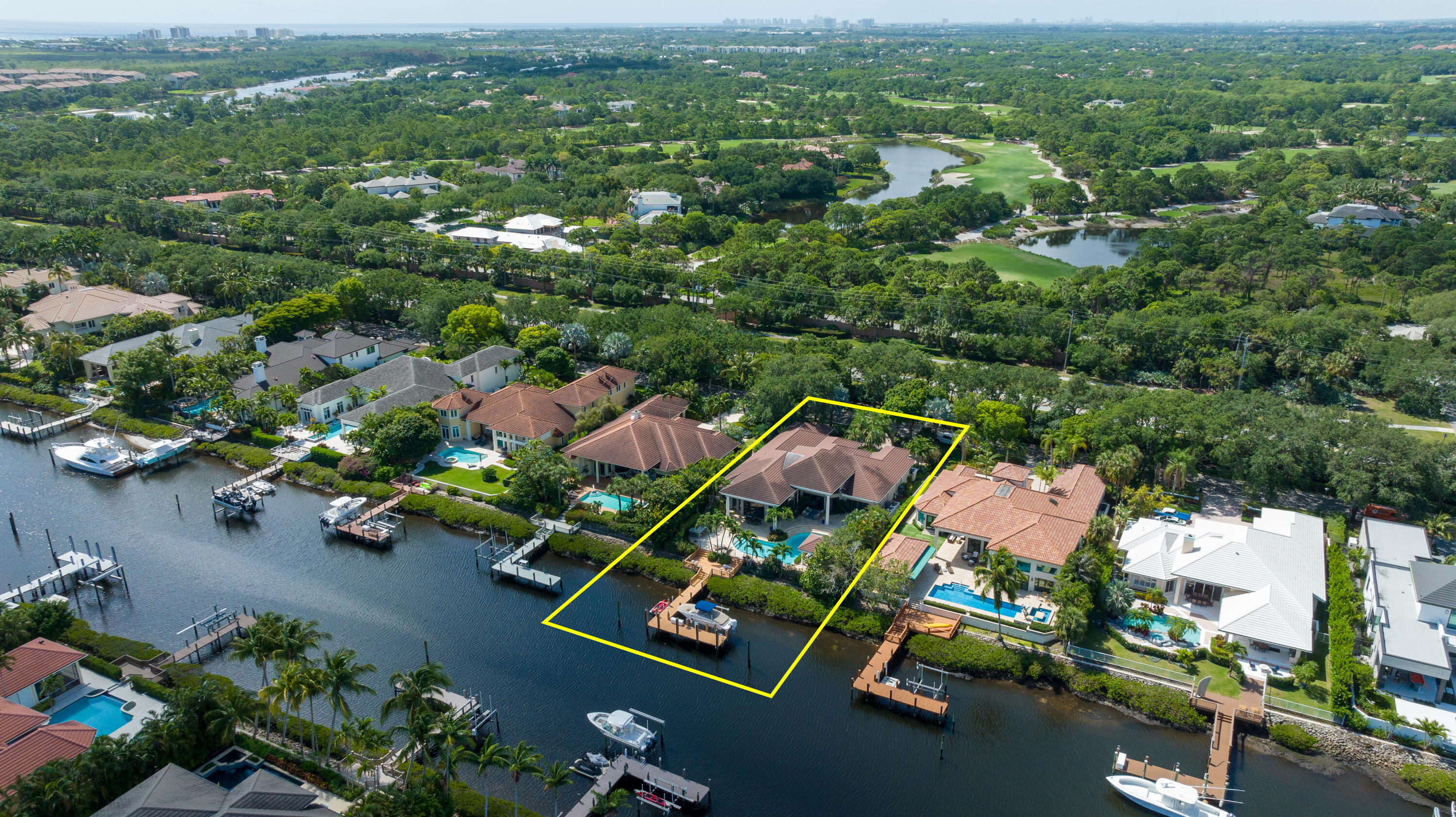 ADMIRALS COVE - Residential