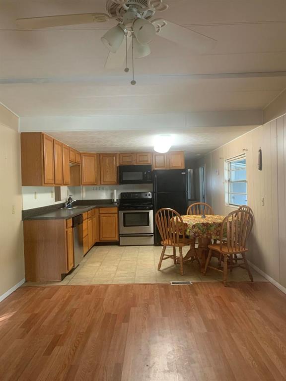 RIDGEWAY MOBILE HOME PLAT 1-6 - Residential