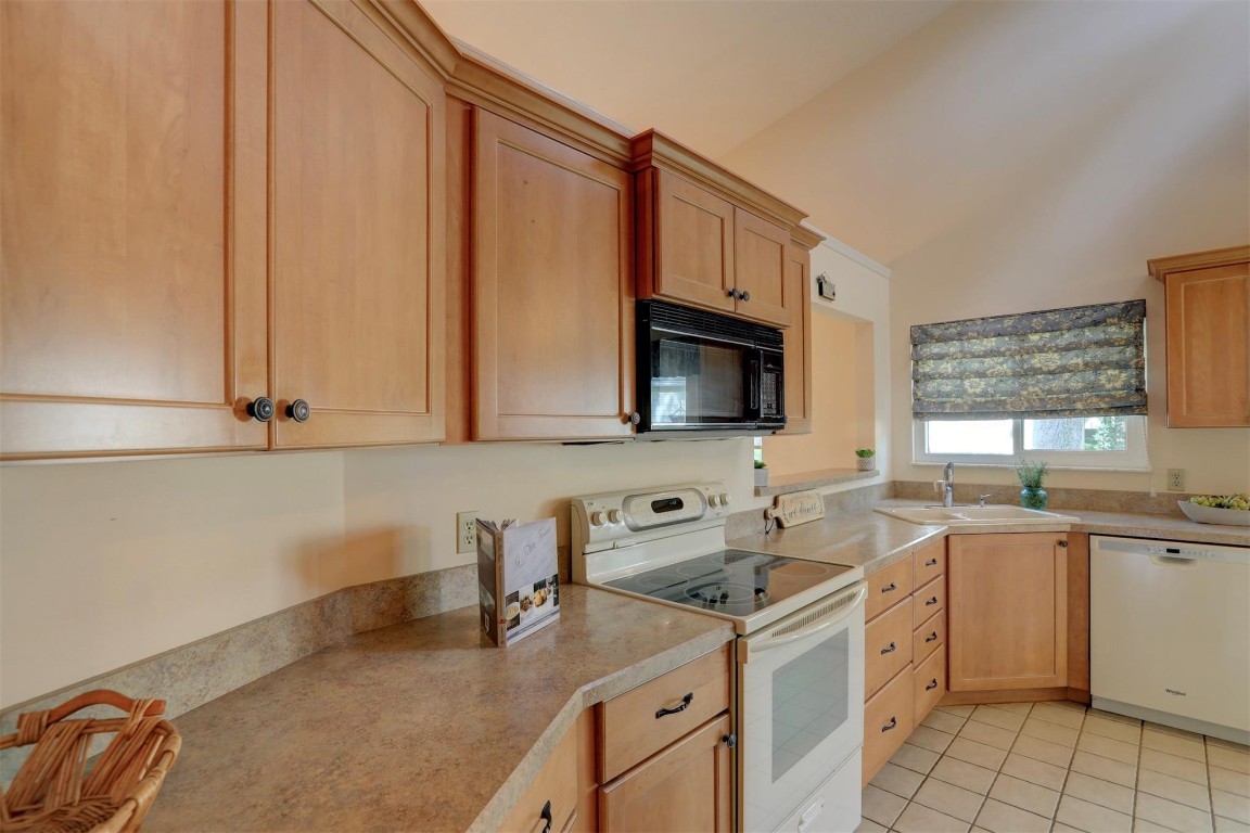 Pelican Pointe Of Sebasti - Residential