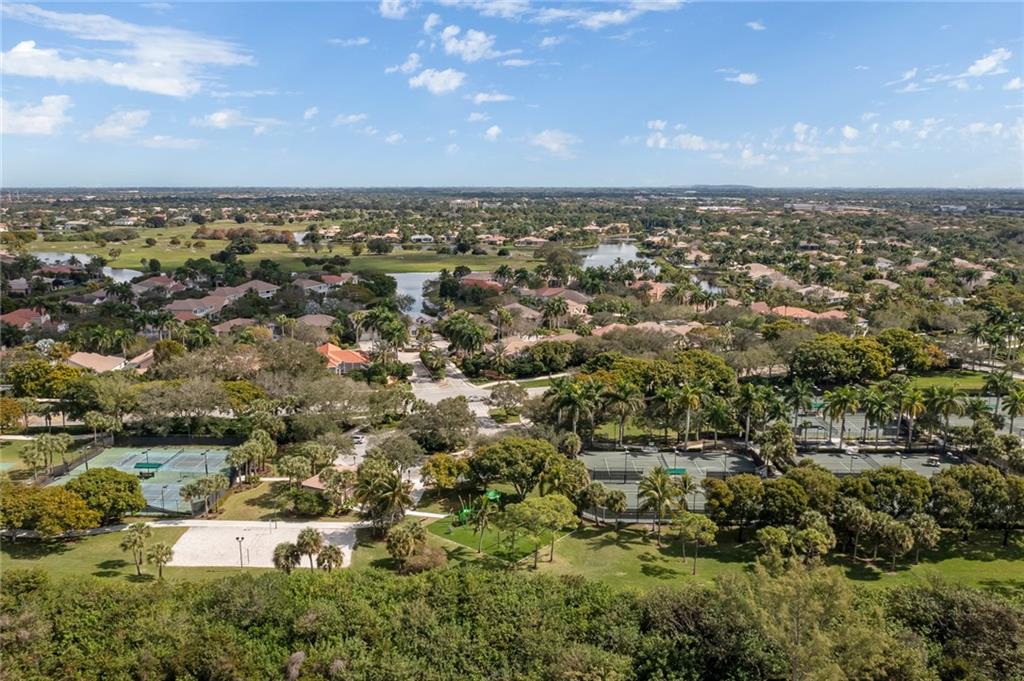 Heron Bay Three 159-41 B - Residential