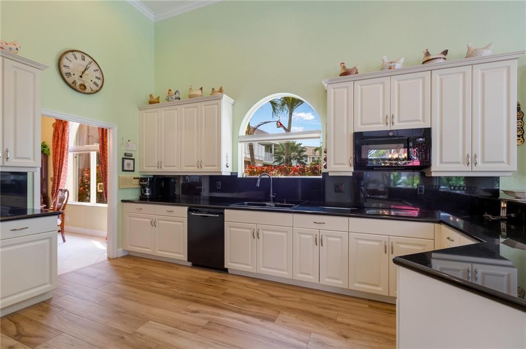 Heron Bay Three 159-41 B - Residential