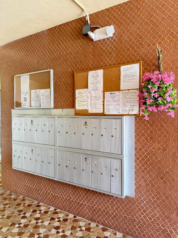 MAR-LEN GARDENS NO 5 CORP-CO-OP - Residential