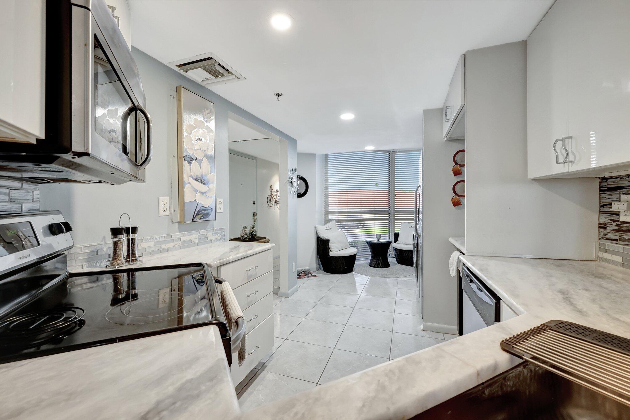 HIBISCUS BY THE SEA CONDOMINIUM - Residential Lease