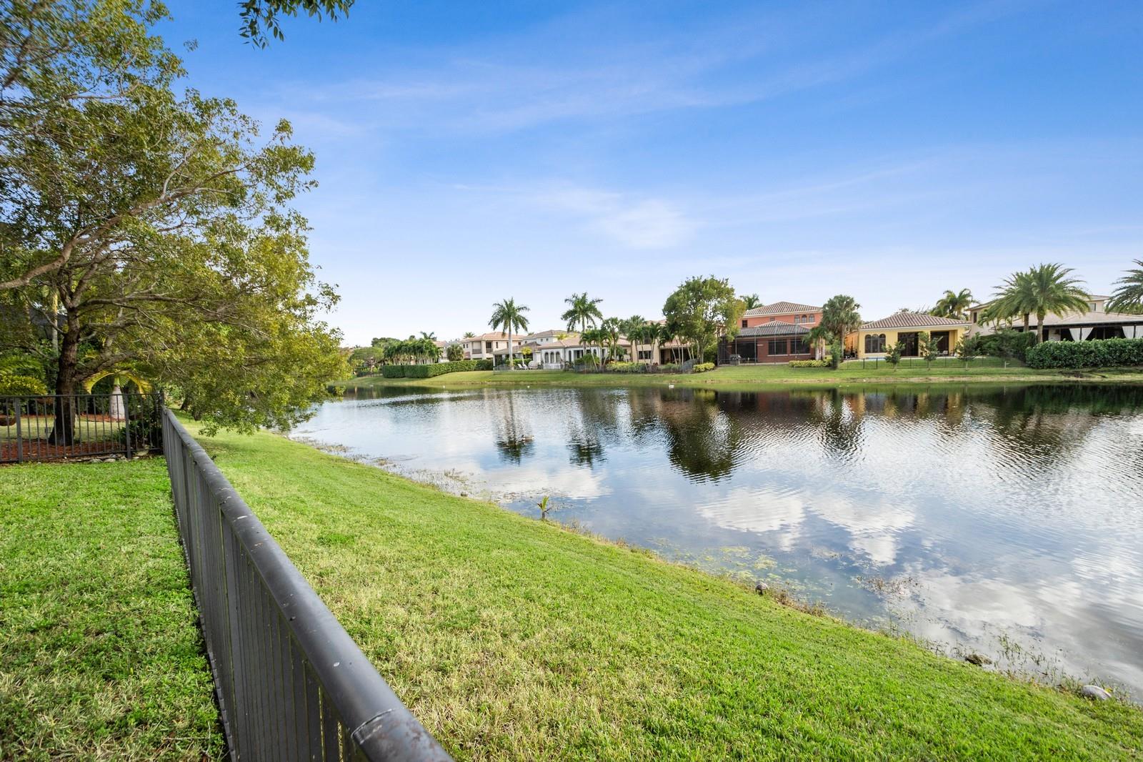 Parkland Golf & Country C - Residential