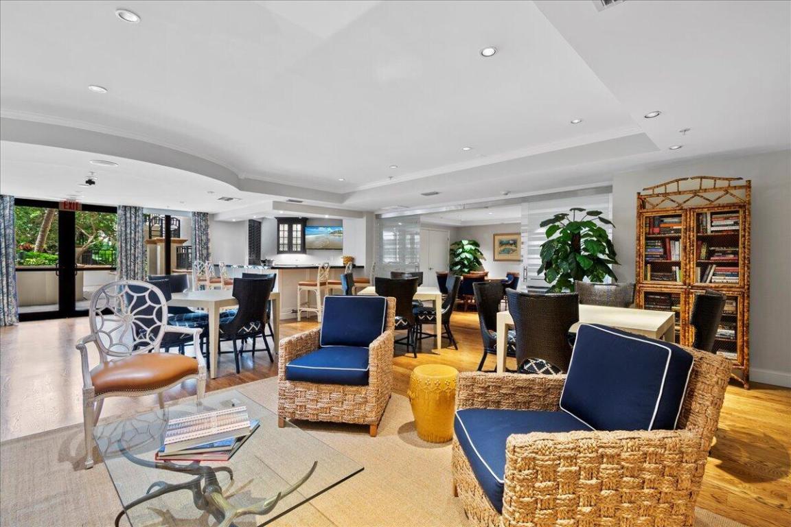 ONE CITY PLAZA CONDO - Residential