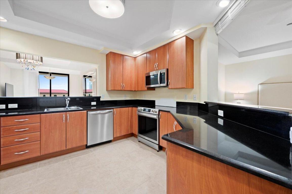 ONE CITY PLAZA CONDO - Residential