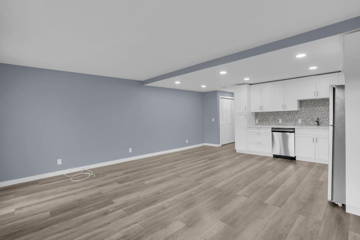 MANSFIELD AT CENTURY VILLAGE CONDO - Residential Lease