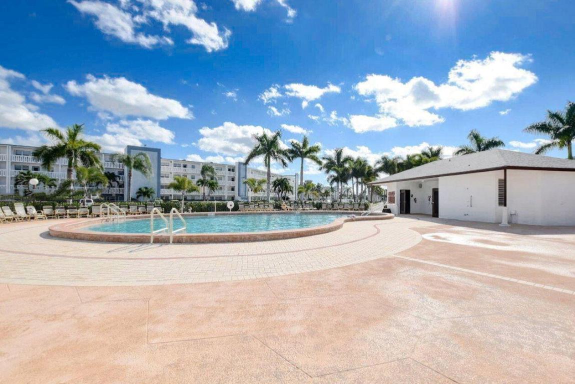 MANSFIELD AT CENTURY VILLAGE CONDO - Residential Lease