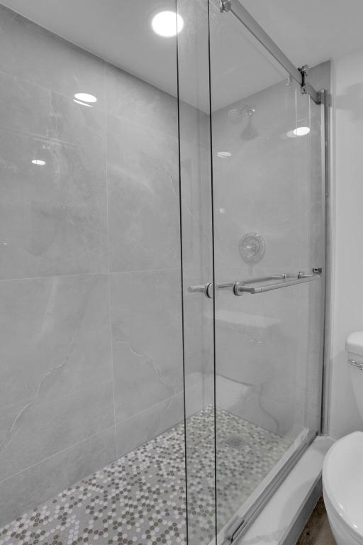 MANSFIELD AT CENTURY VILLAGE CONDO - Residential Lease