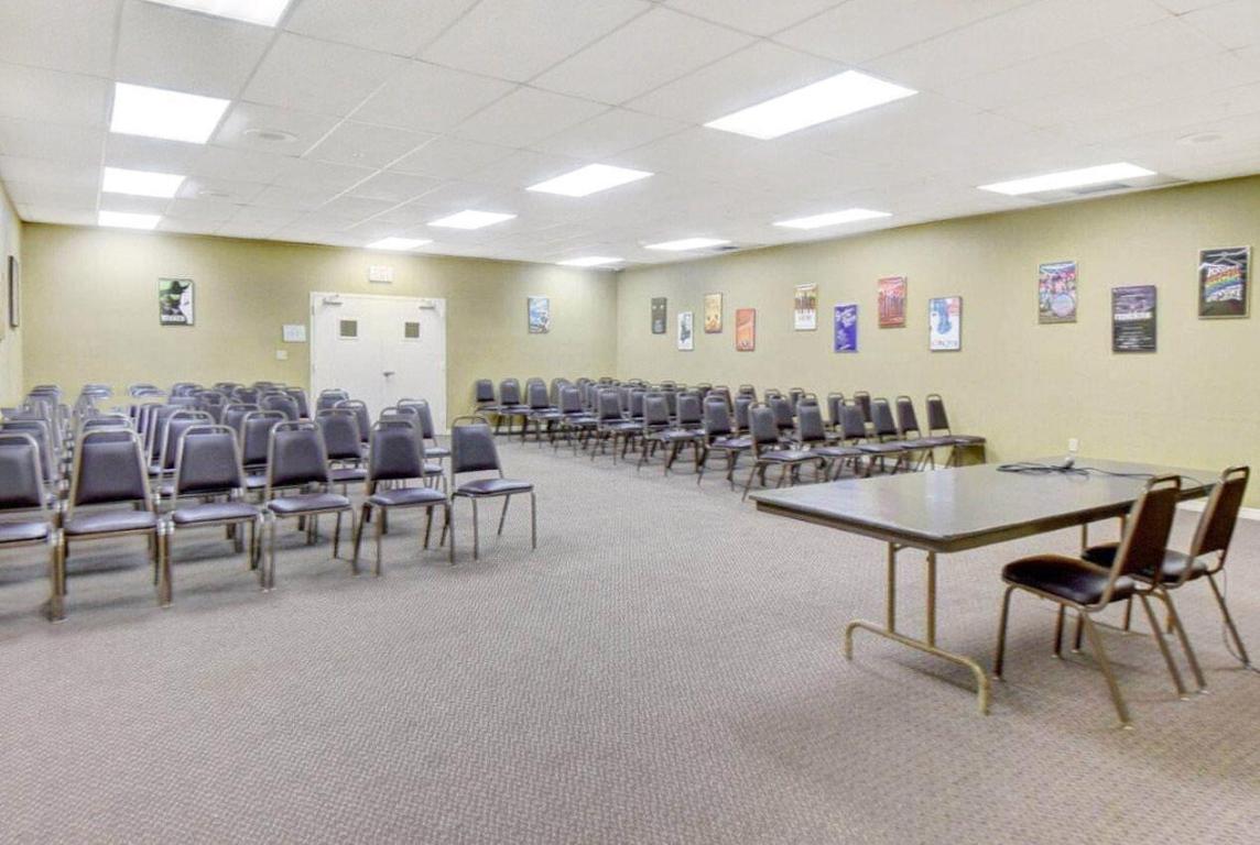 MANSFIELD AT CENTURY VILLAGE CONDO - Residential Lease