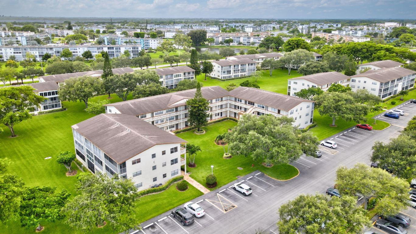 MANSFIELD AT CENTURY VILLAGE CONDO - Residential Lease