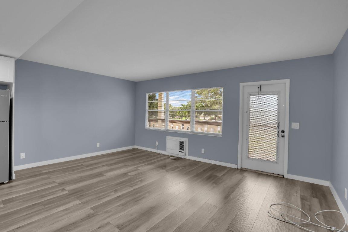 MANSFIELD AT CENTURY VILLAGE CONDO - Residential Lease