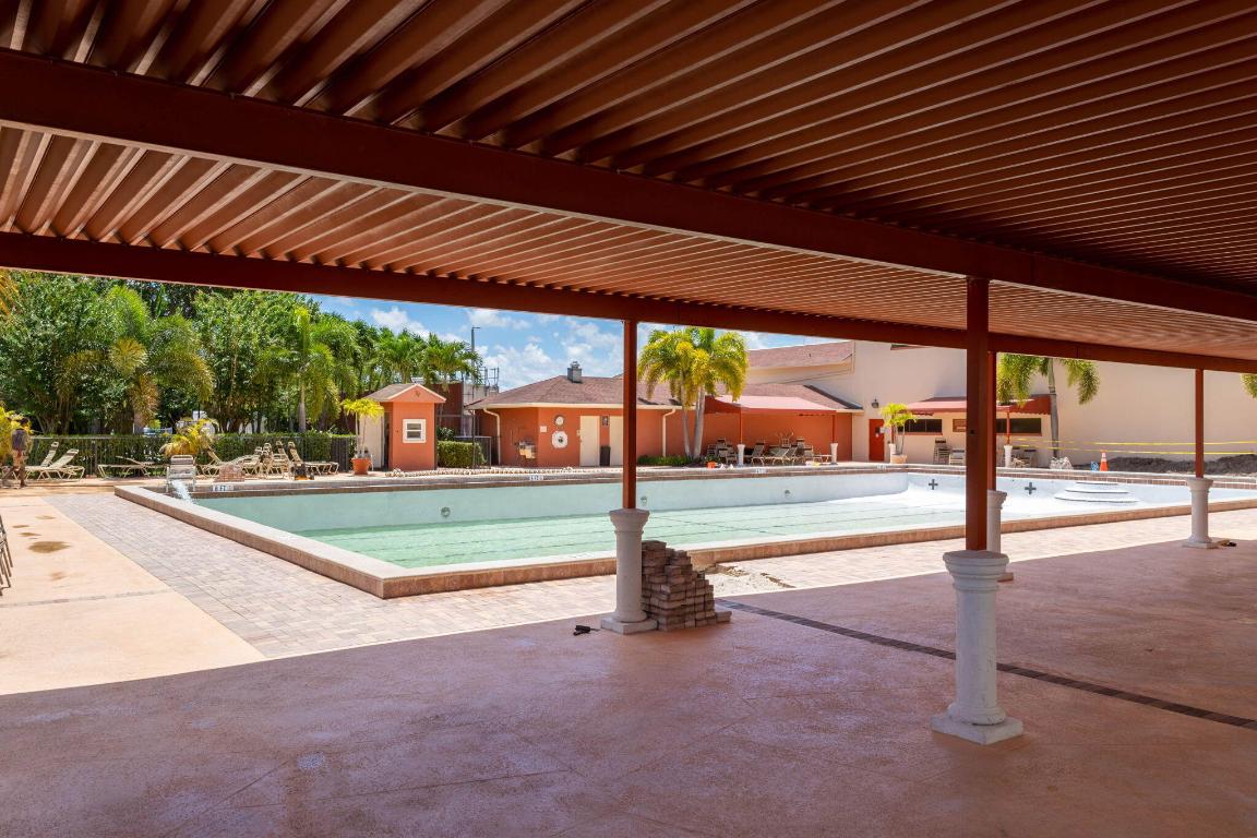 MANSFIELD AT CENTURY VILLAGE CONDO - Residential Lease