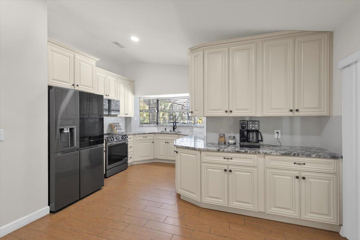 PORT ST LUCIE SECTION 13 - Residential