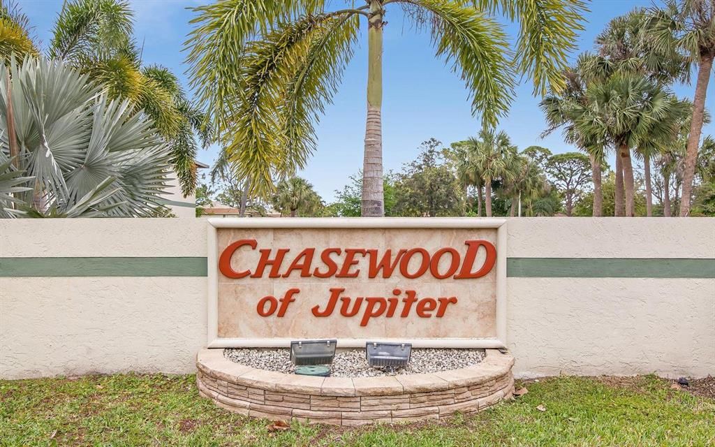 Photo of 6285 Chasewood Drive #D, Jupiter, FL 33458 (MLS # R10710421)