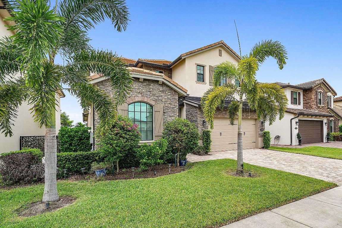PALM MEADOWS ESTATES - Residential