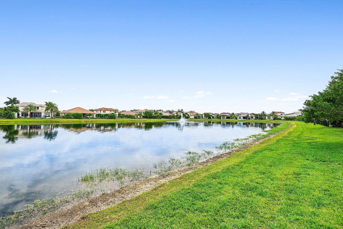 PALM MEADOWS ESTATES - Residential