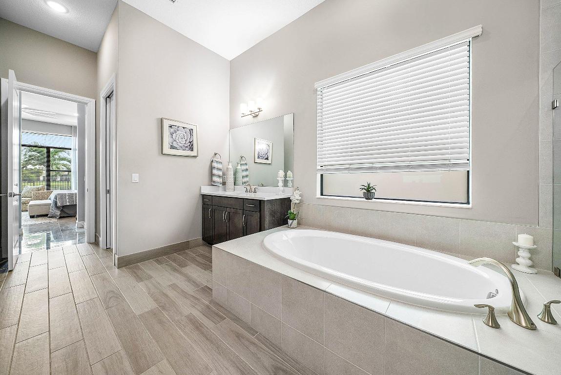 PALM MEADOWS ESTATES - Residential