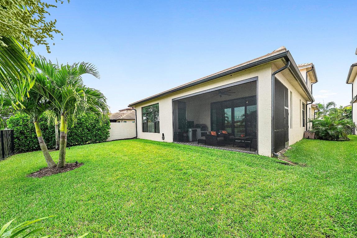 PALM MEADOWS ESTATES - Residential