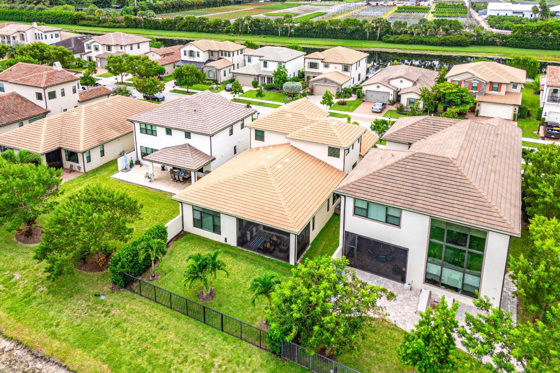 PALM MEADOWS ESTATES - Residential