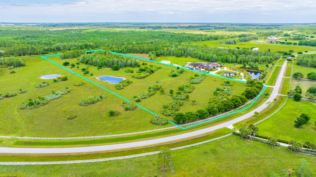 Photo of 2097 SW Trailside Path, Stuart, FL 34997 (MLS # B26017563)