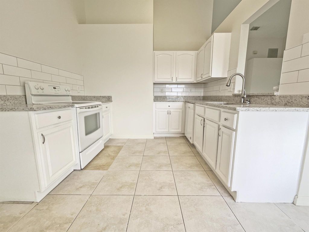 Photo of 2149 SE Floresta Drive, Port Saint Lucie, FL 34984 (MLS # R10984831)