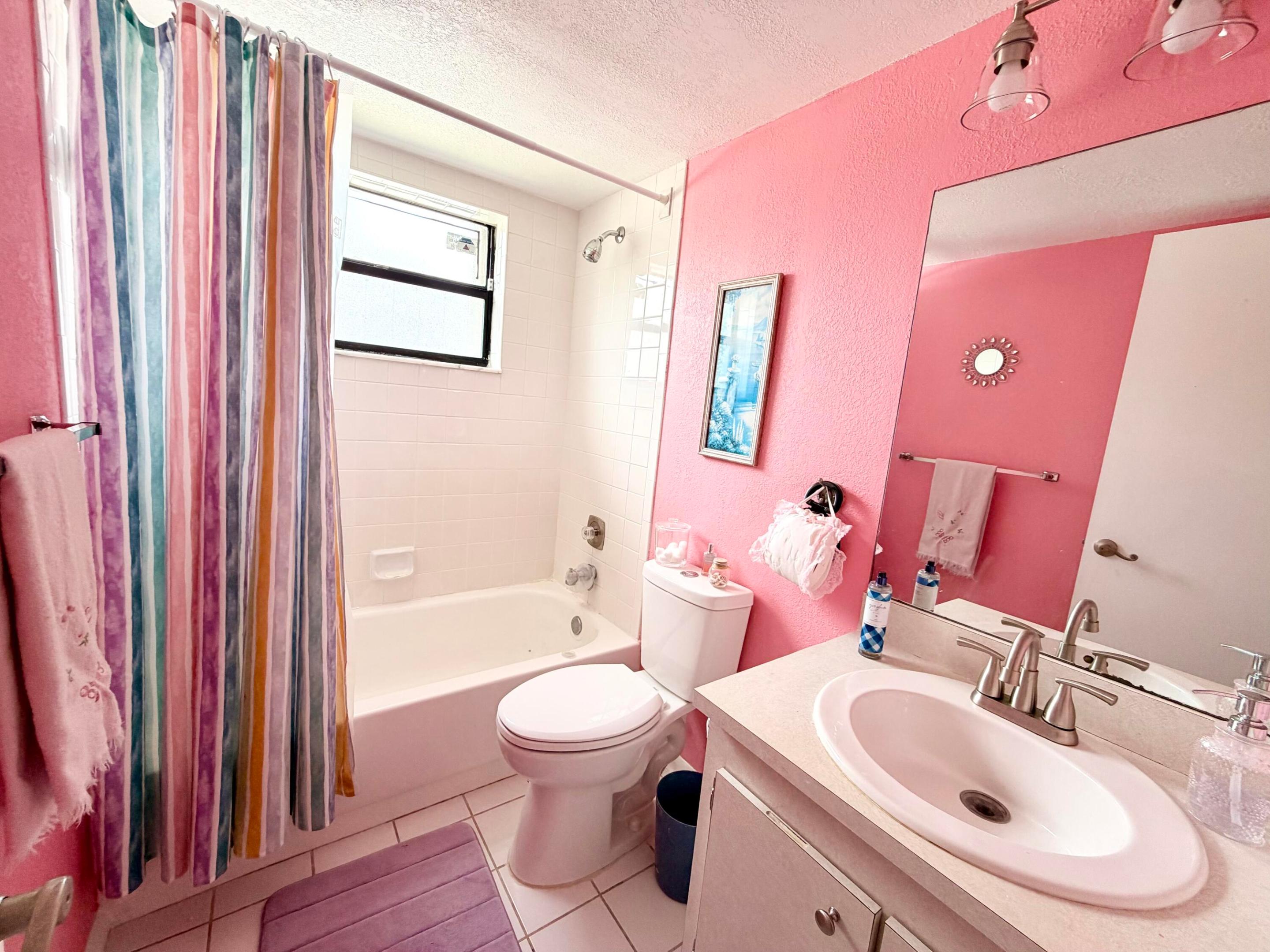 WINDING LAKE AT WELLEBY CONDO - Residential