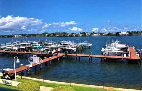 145 Yacht Club Way 304 Hypoluxo FL 33462