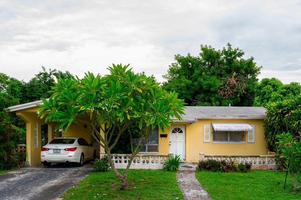 Photo of 4211 NW 43RD Street, Lauderdale Lakes, FL 33319 (MLS # B26074271)