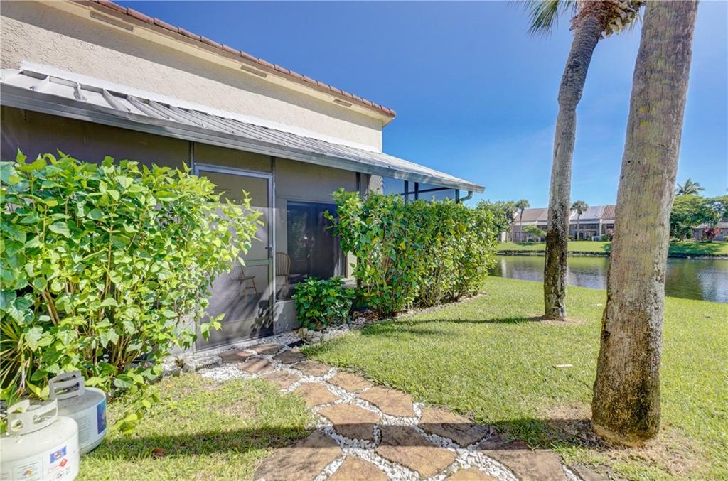 Coquina Lakes 105-22 B - Residential