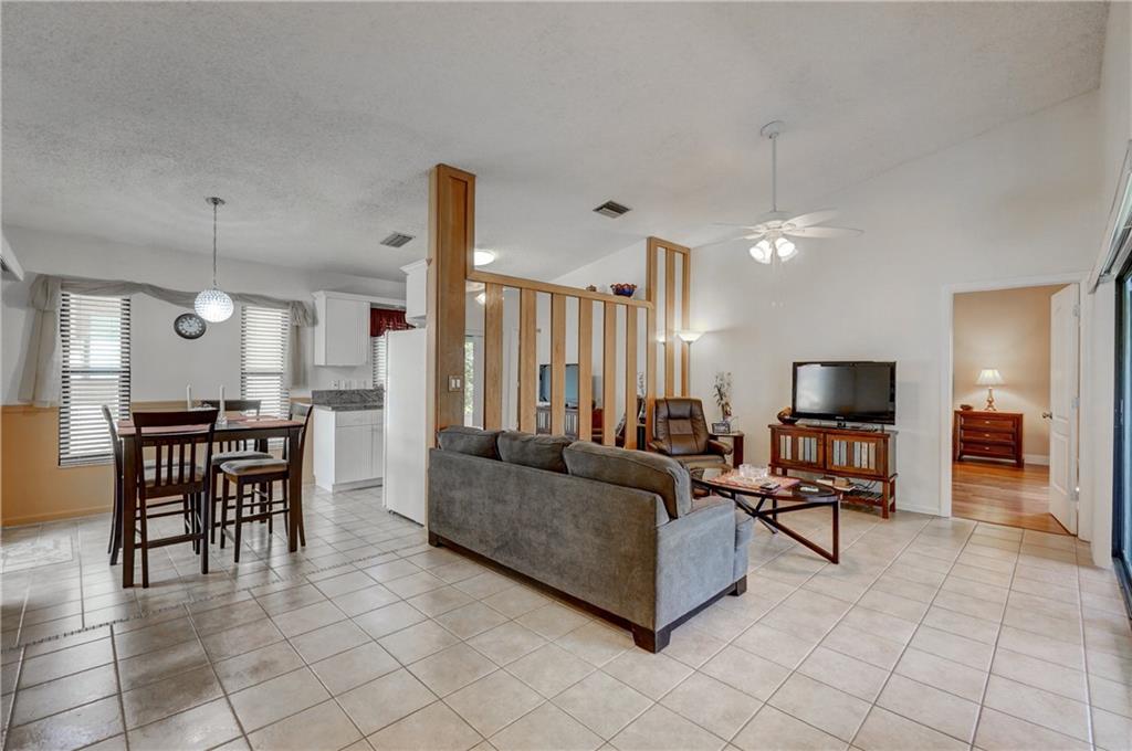 Coquina Lakes 105-22 B - Residential