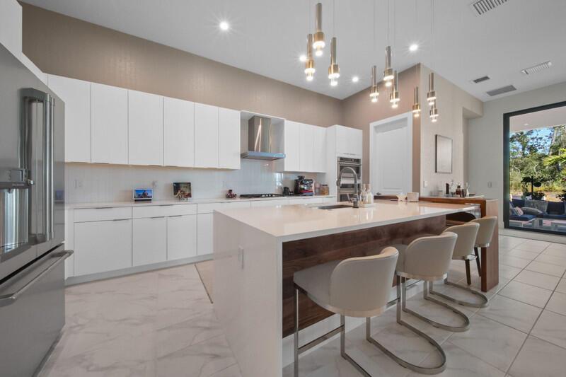 2729 SE Ashfield Drive