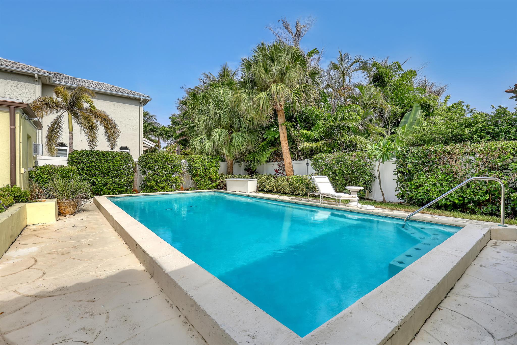 PALM BEACH SHORES - Residential