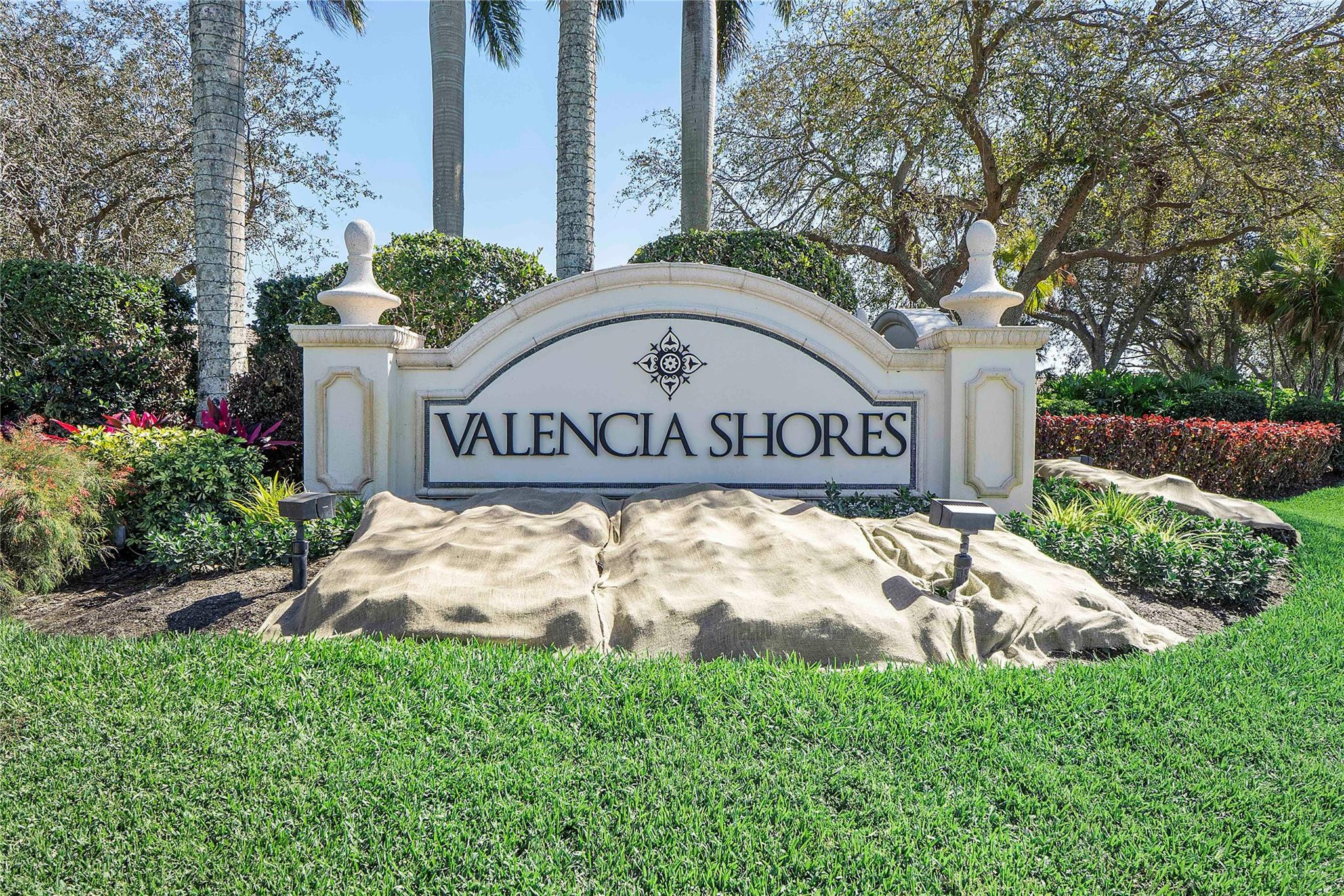 VALENCIA SHORES - Residential