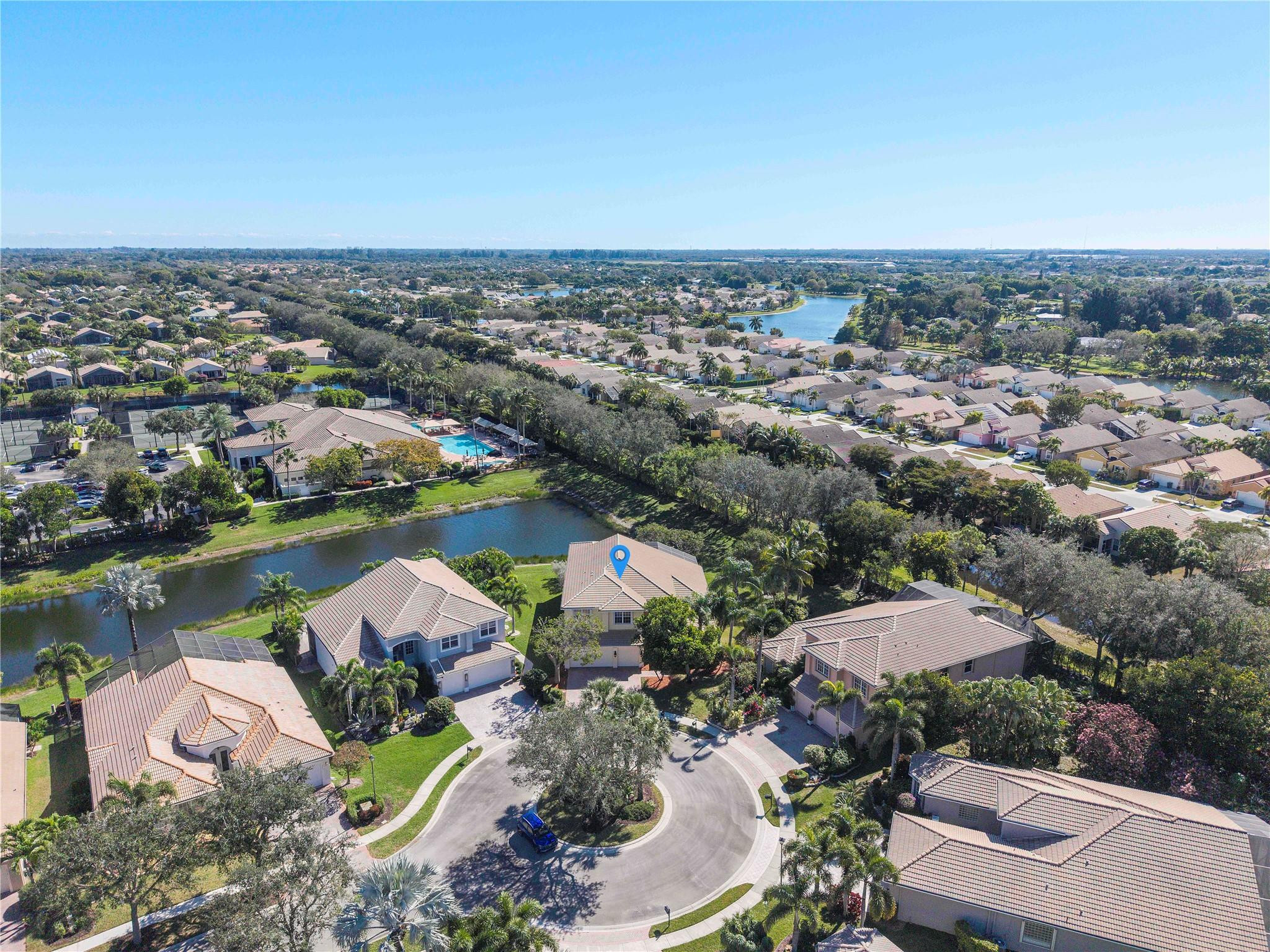 VALENCIA SHORES - Residential